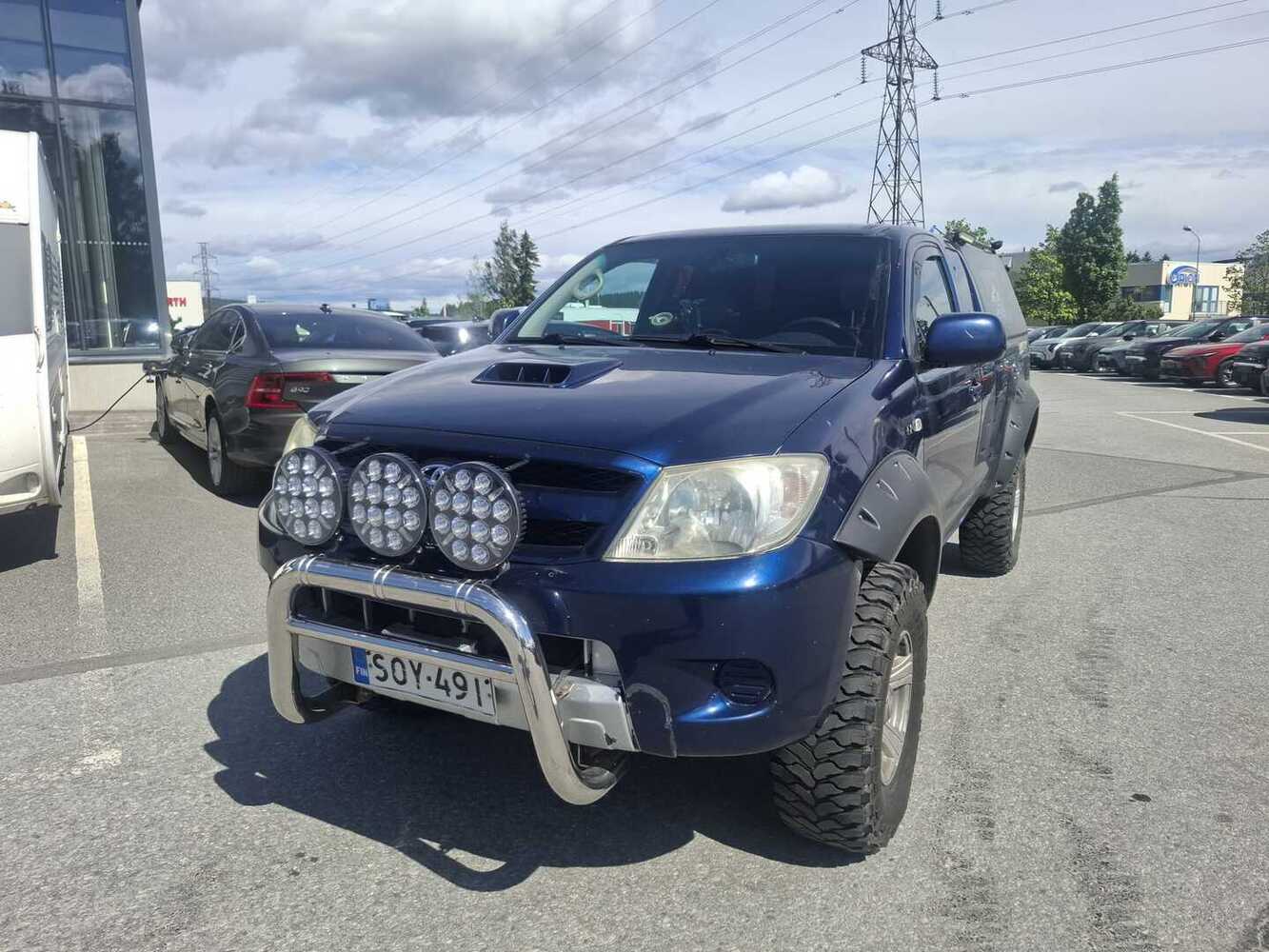 Toyota Hilux vaihtoauto