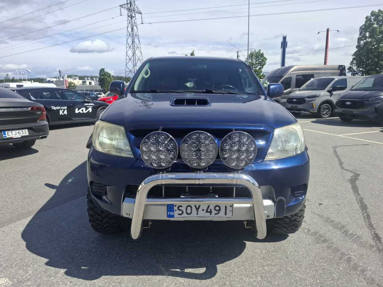 Toyota Hilux vaihtoauto