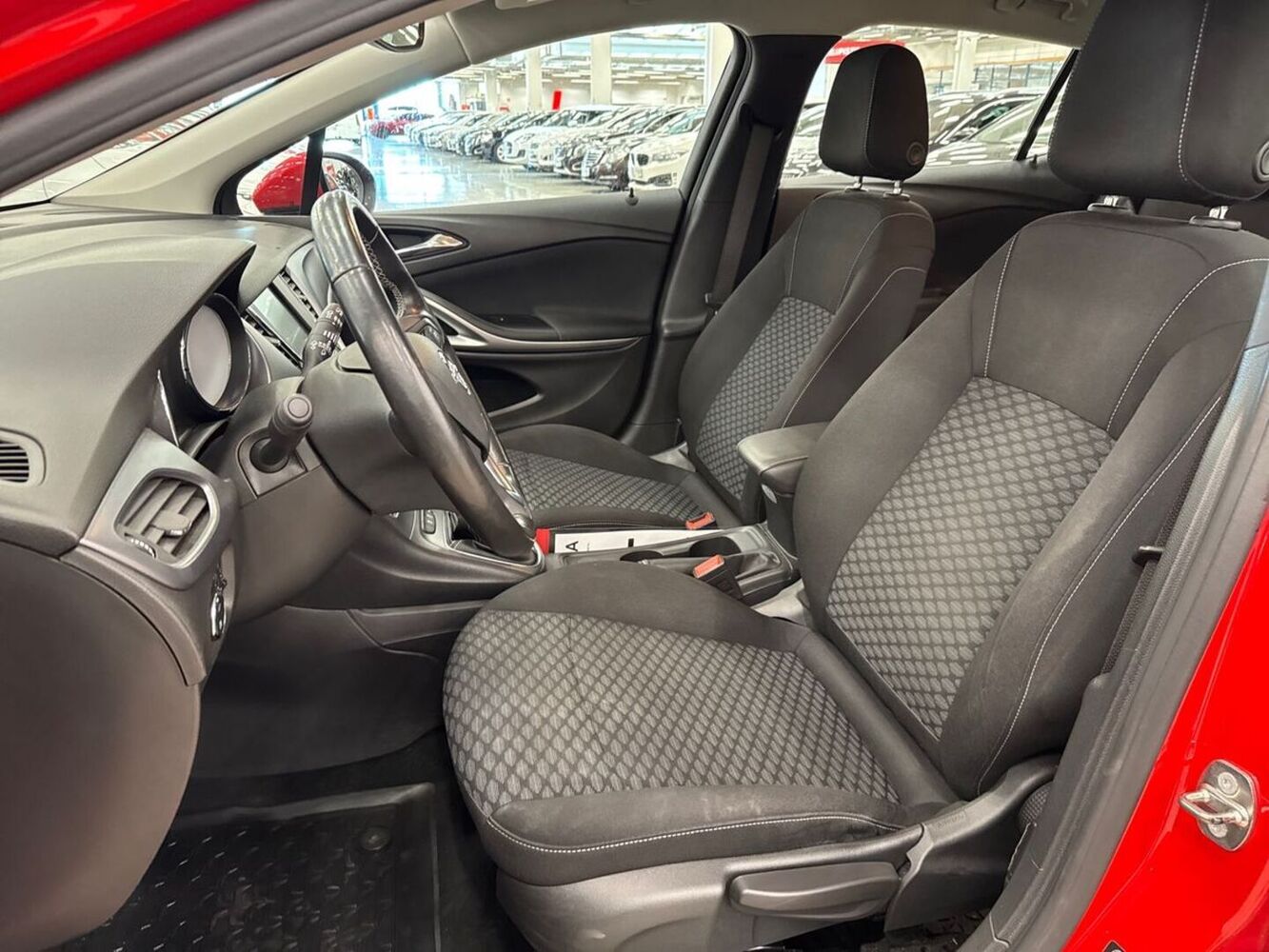 Opel Astra vaihtoauto
