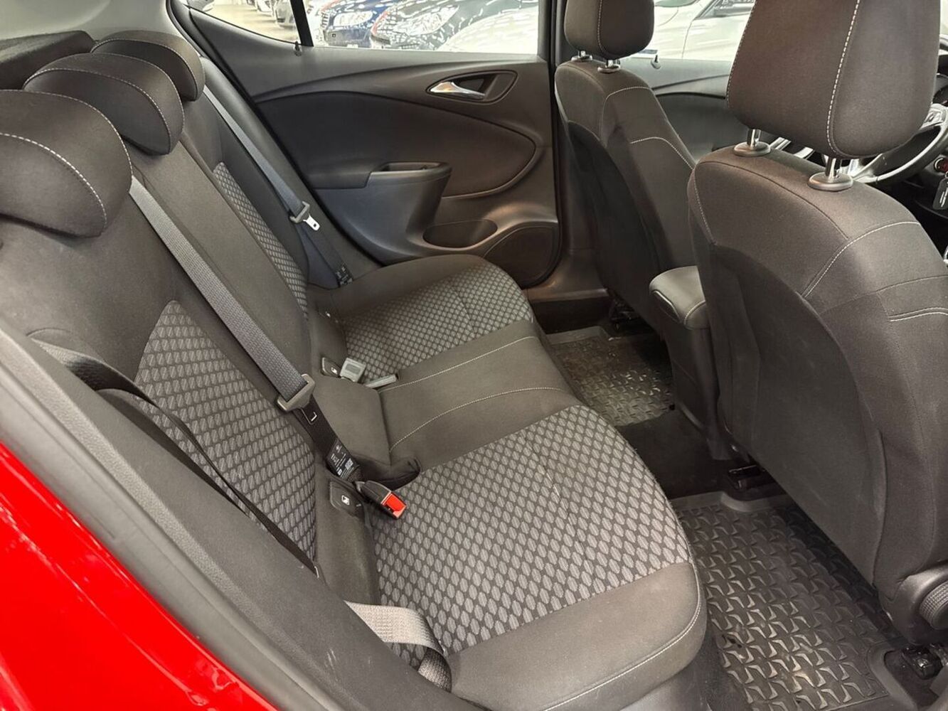 Opel Astra vaihtoauto