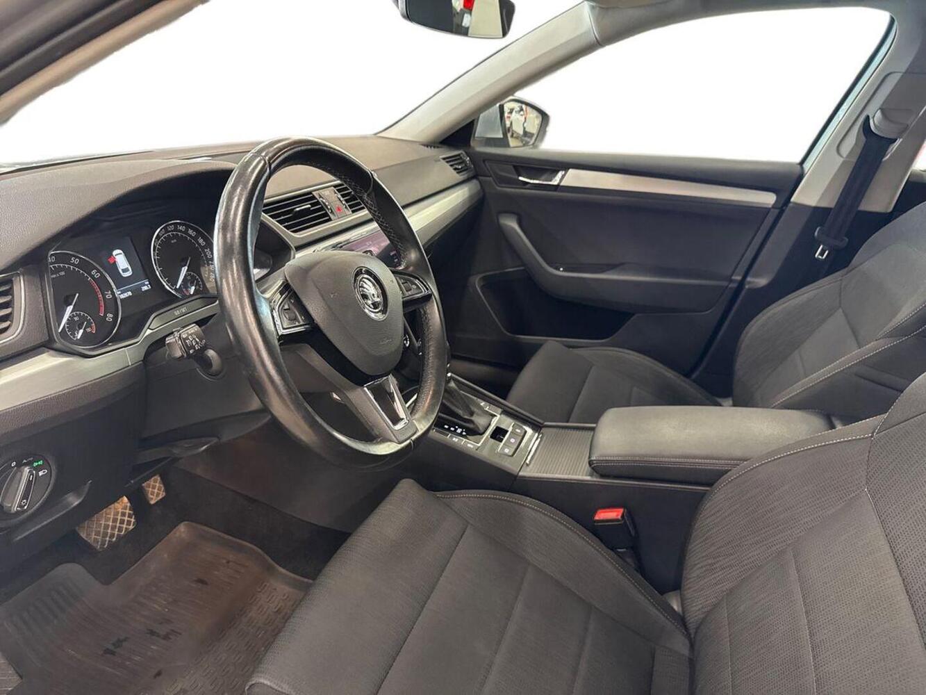Skoda Superb vaihtoauto