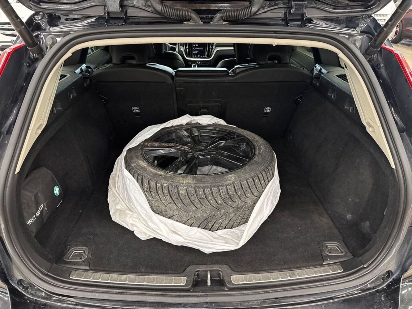 Volvo V60 vaihtoauto