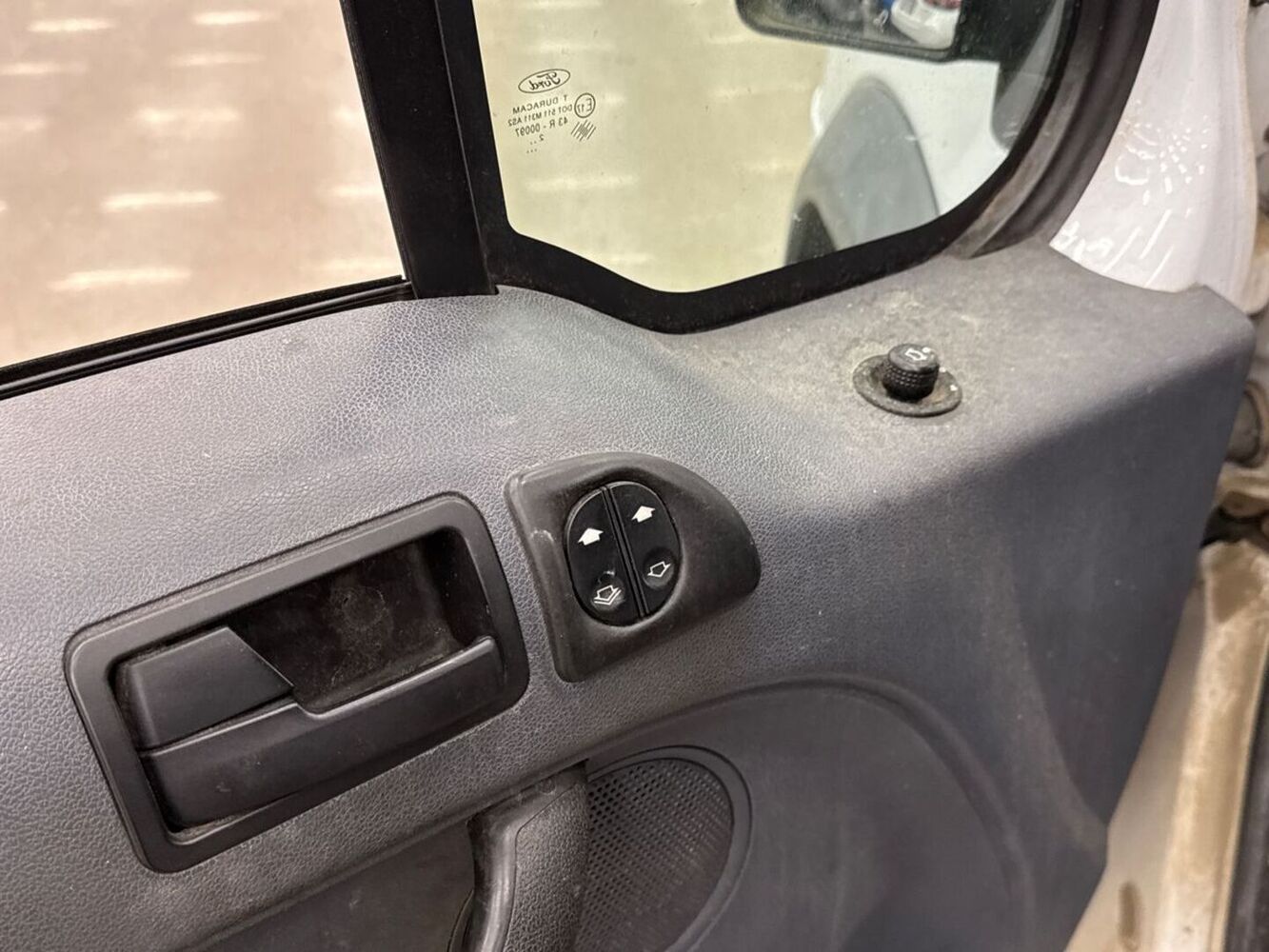 Ford Transit Connect vaihtoauto