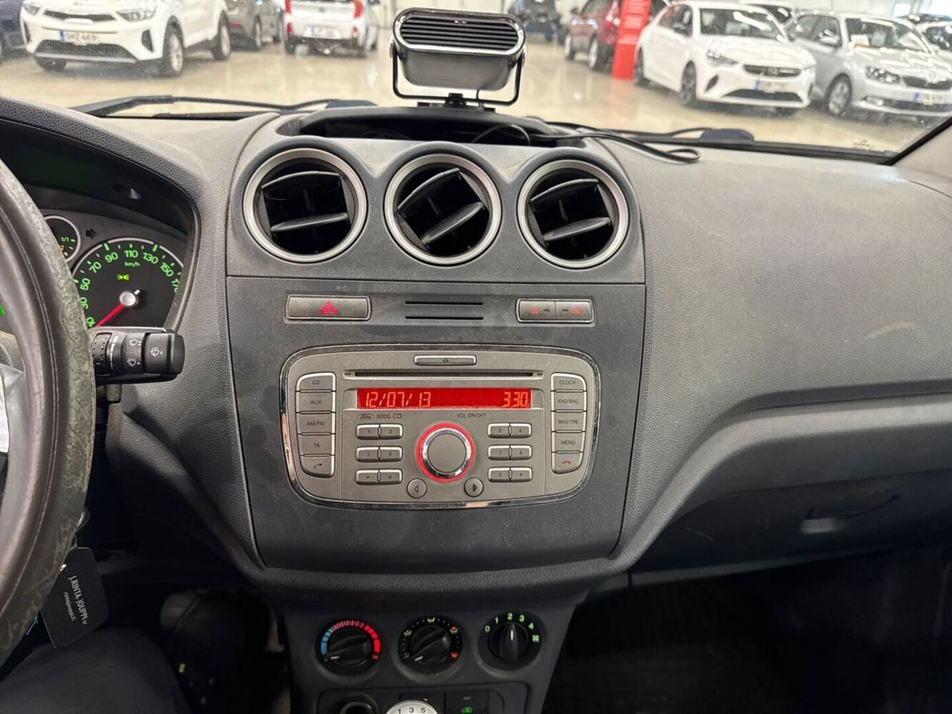 Ford Transit Connect vaihtoauto