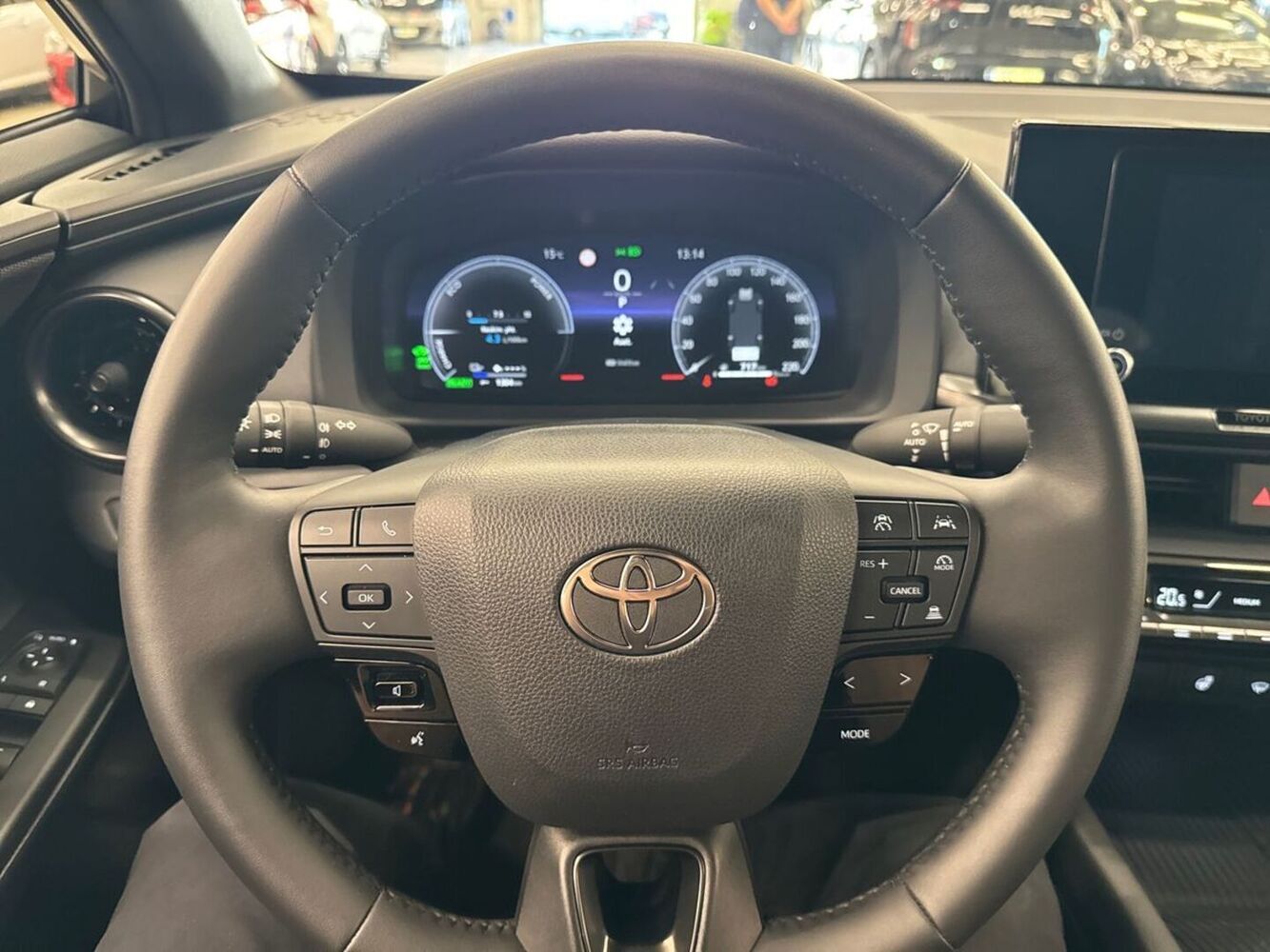 Toyota C-HR vaihtoauto