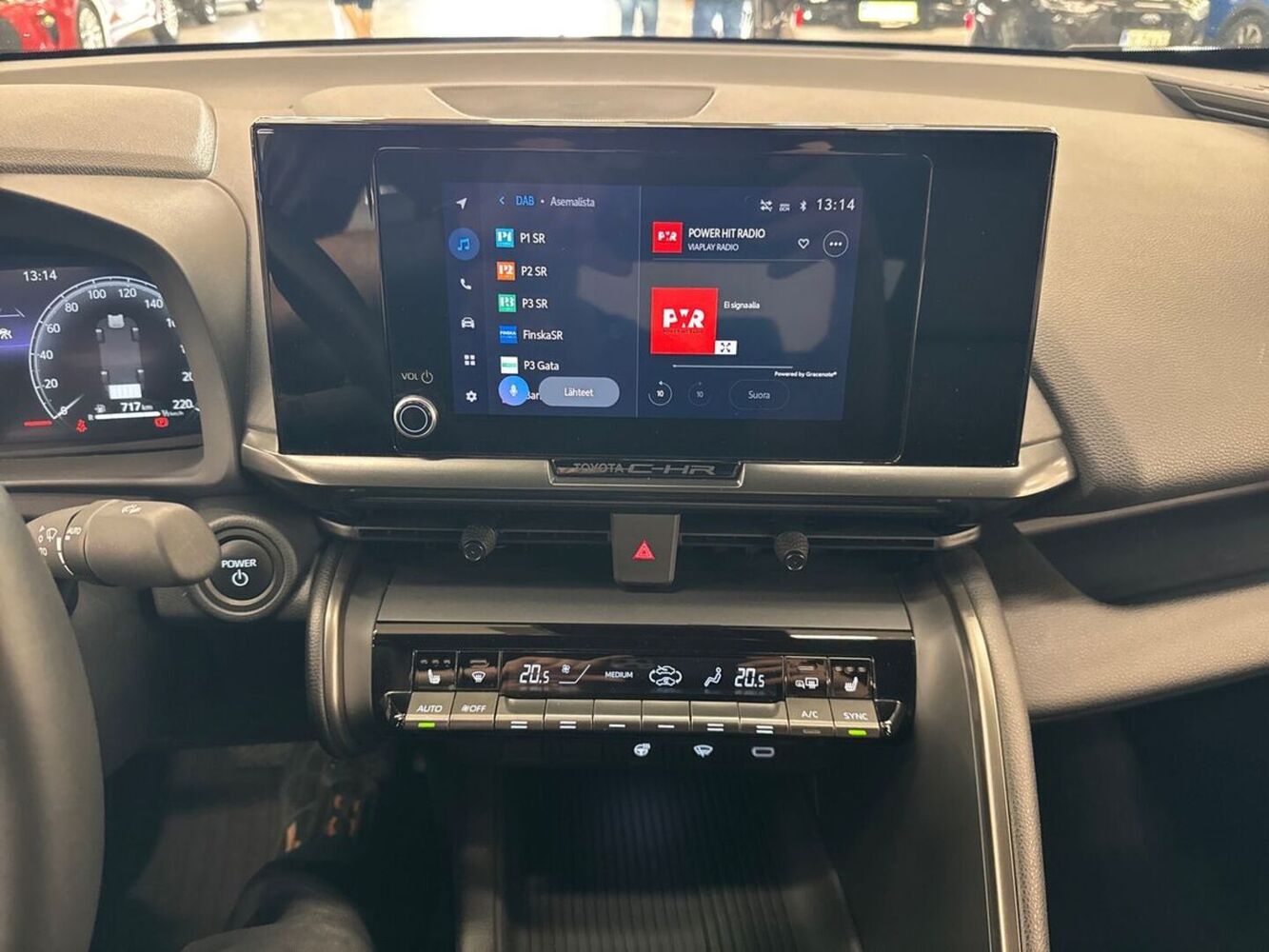 Toyota C-HR vaihtoauto