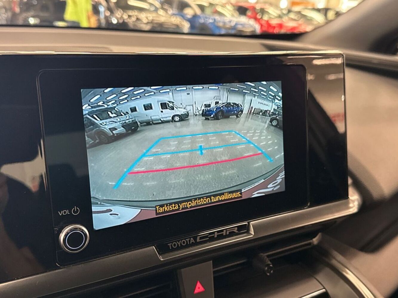 Toyota C-HR vaihtoauto
