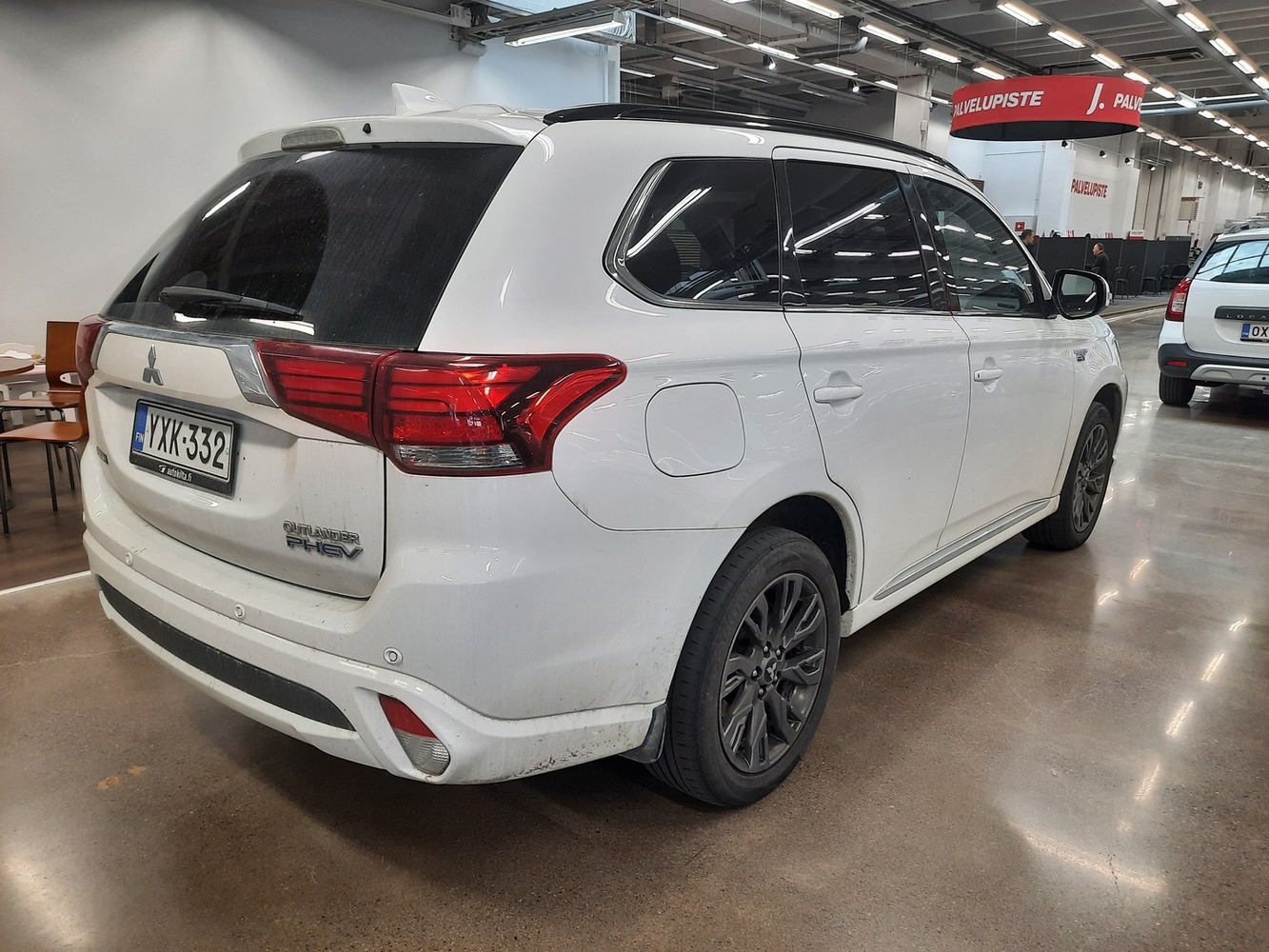 Mitsubishi Outlander PHEV vaihtoauto
