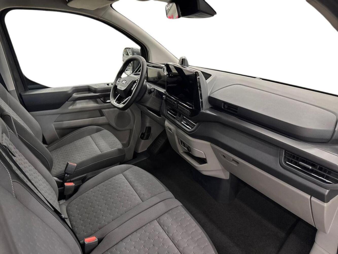 Ford Tourneo Custom vaihtoauto
