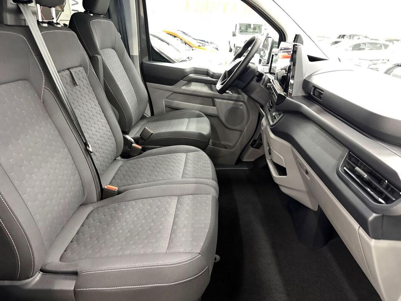 Ford Tourneo Custom vaihtoauto
