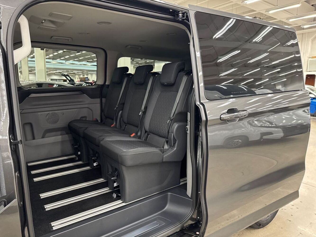 Ford Tourneo Custom vaihtoauto