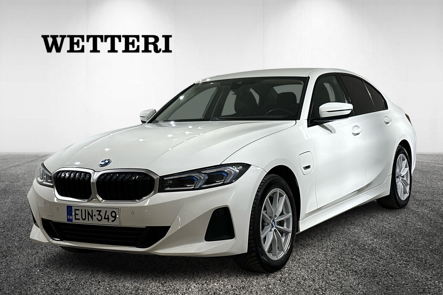 BMW 330 vaihtoauto