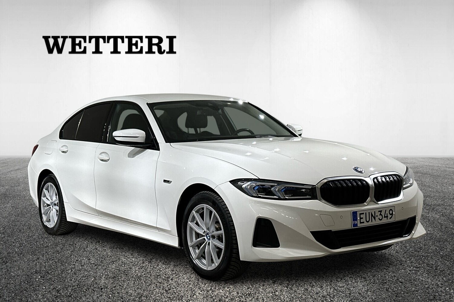 BMW 330 vaihtoauto