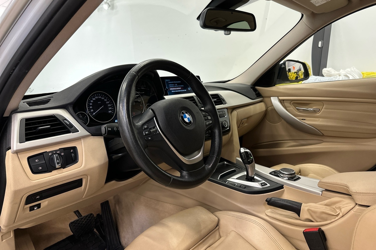 BMW 330 vaihtoauto