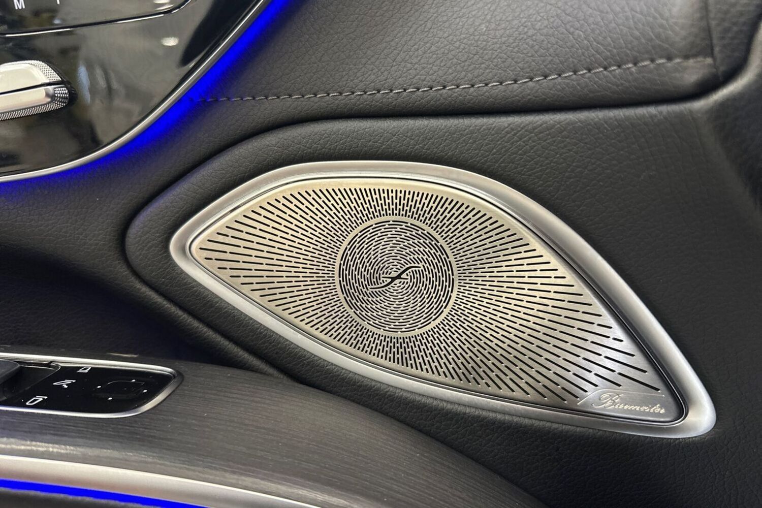 Mercedes-Benz EQS vaihtoauto