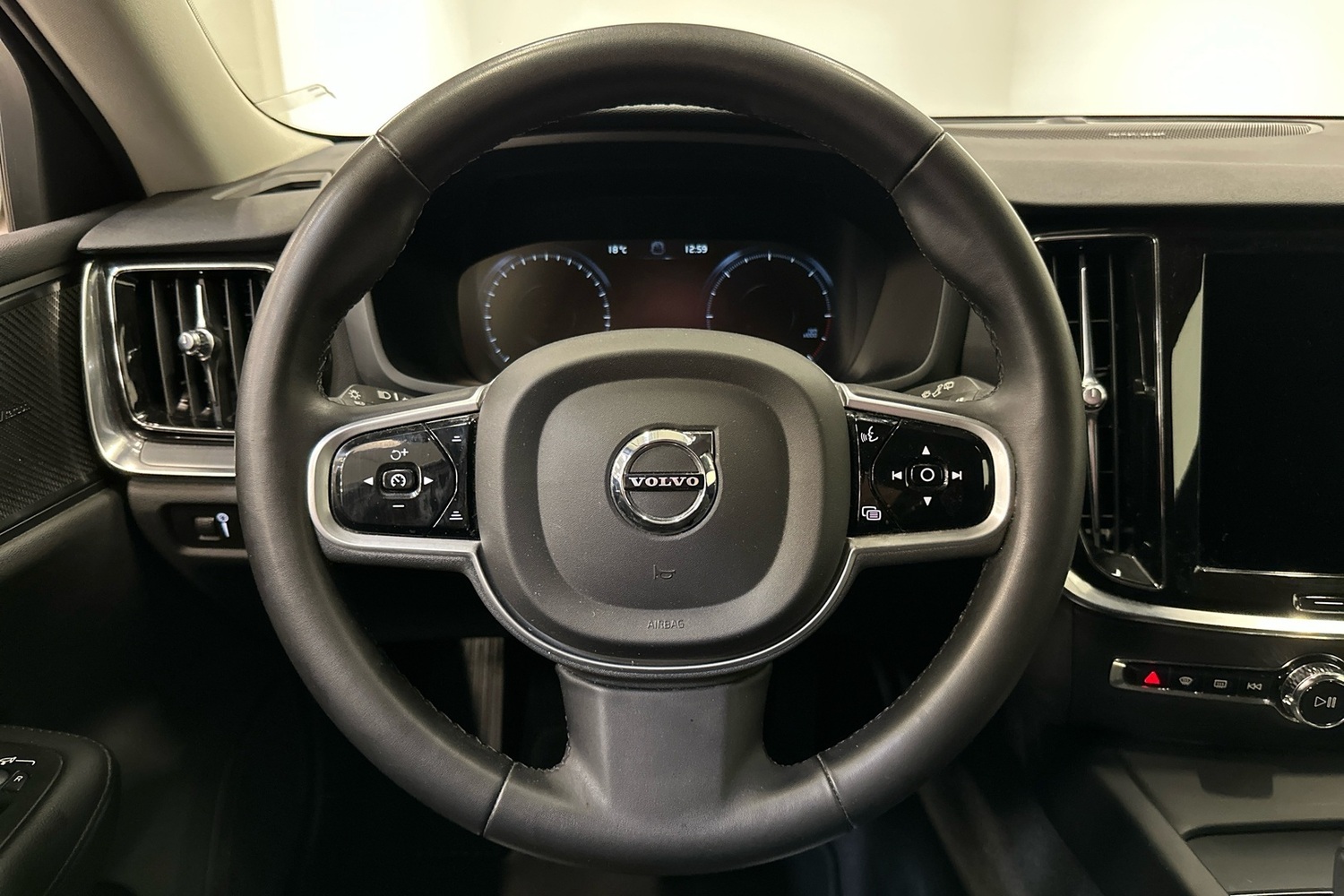 Volvo V60 Cross Country vaihtoauto
