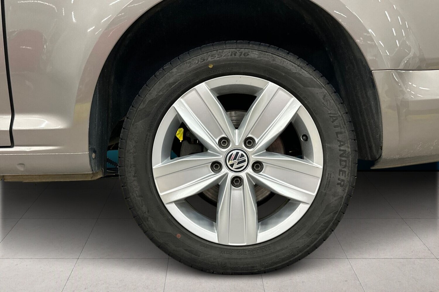 Volkswagen Caddy Maxi vaihtoauto