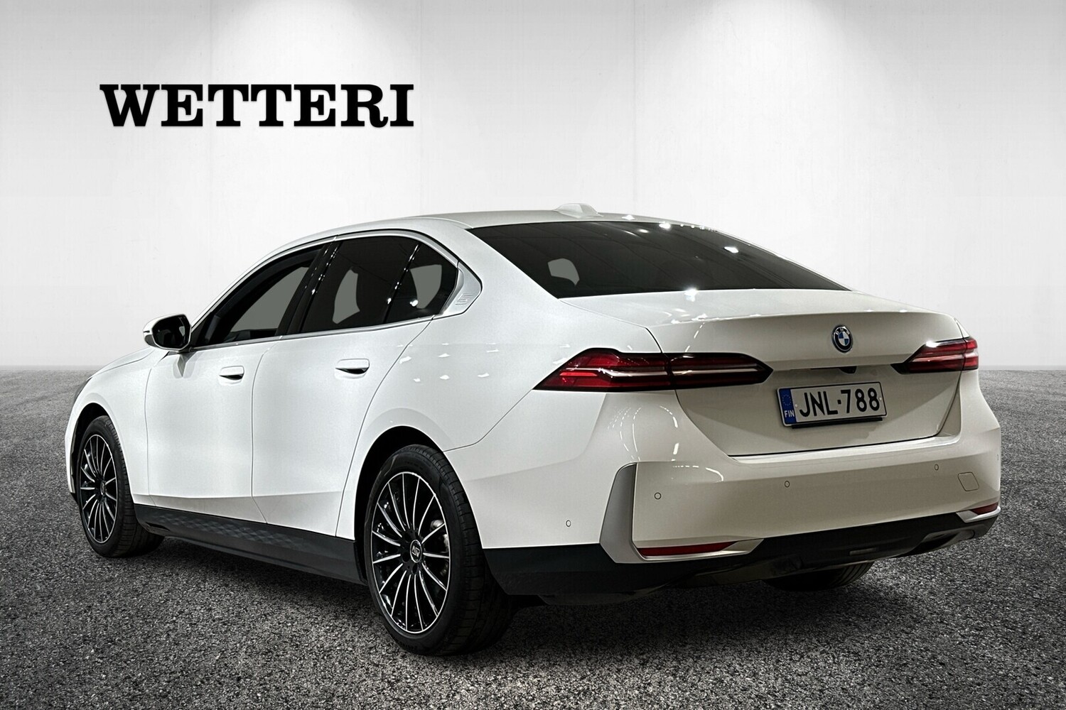BMW i5 vaihtoauto