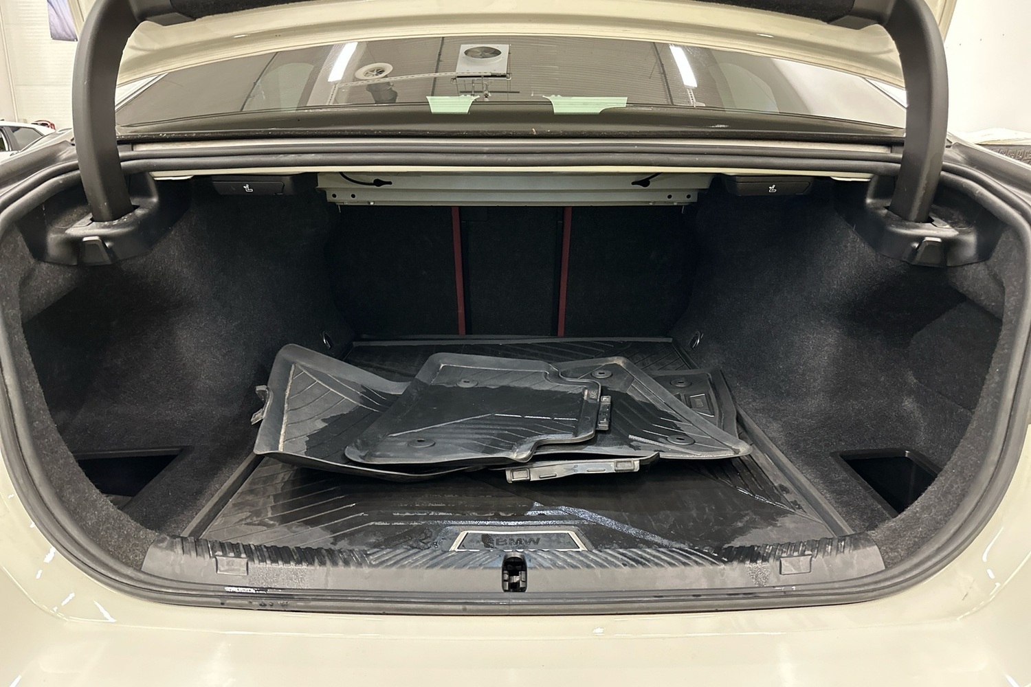 BMW i5 vaihtoauto