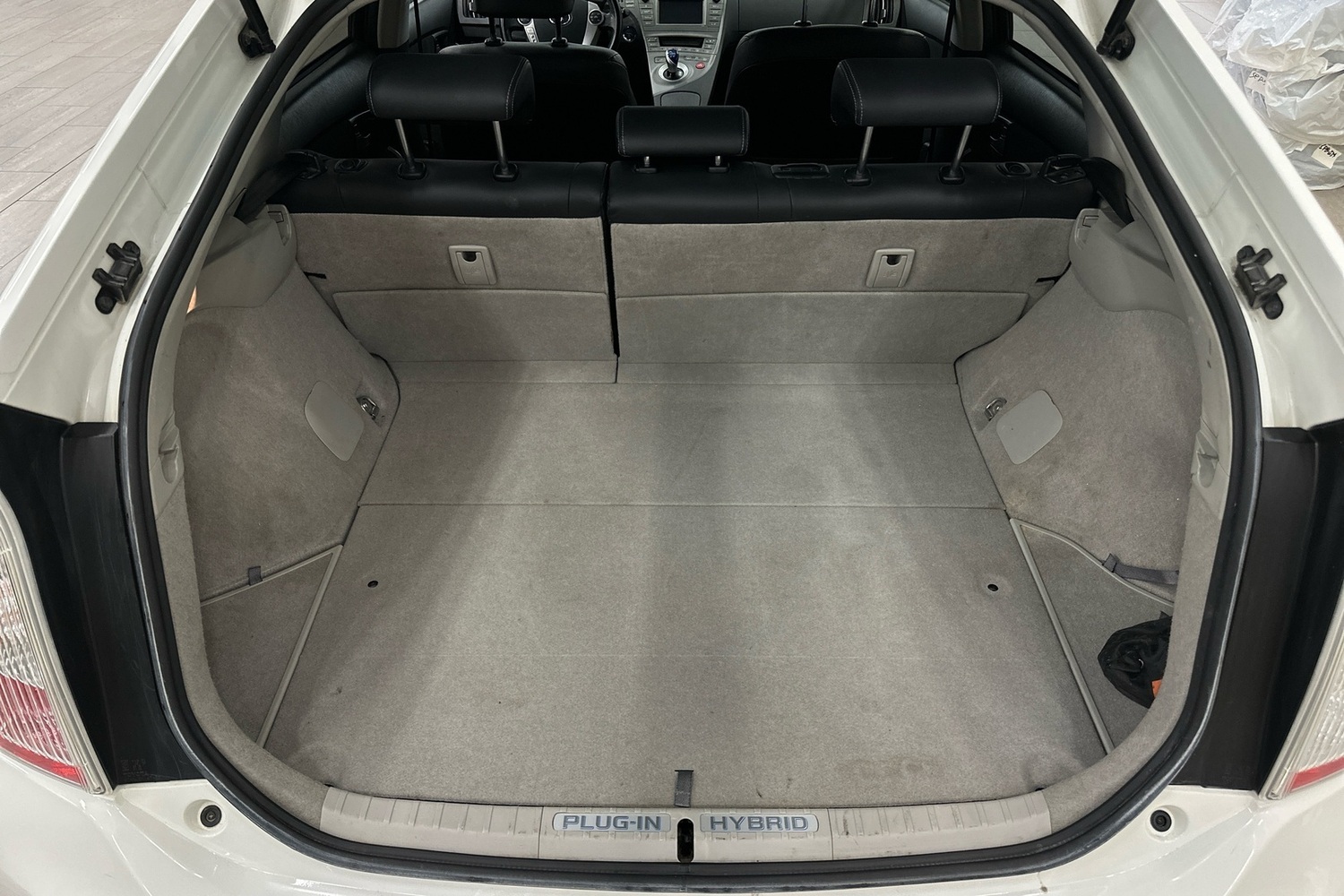 Toyota Prius Plug-in vaihtoauto