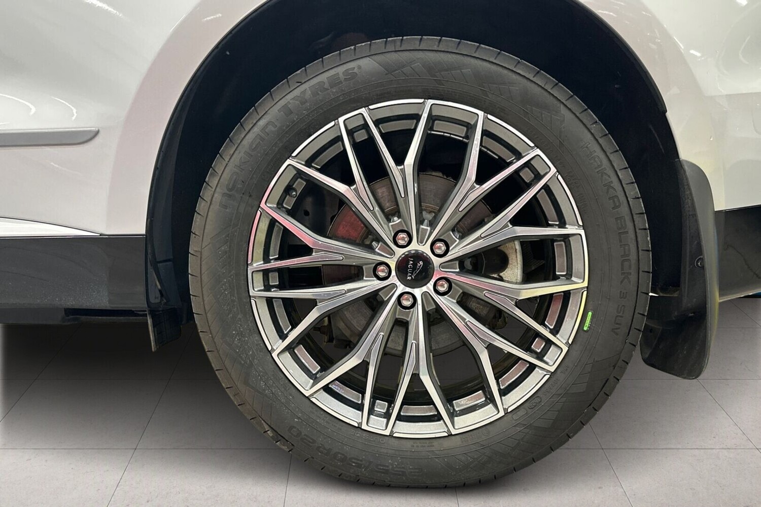 Jaguar F-PACE vaihtoauto