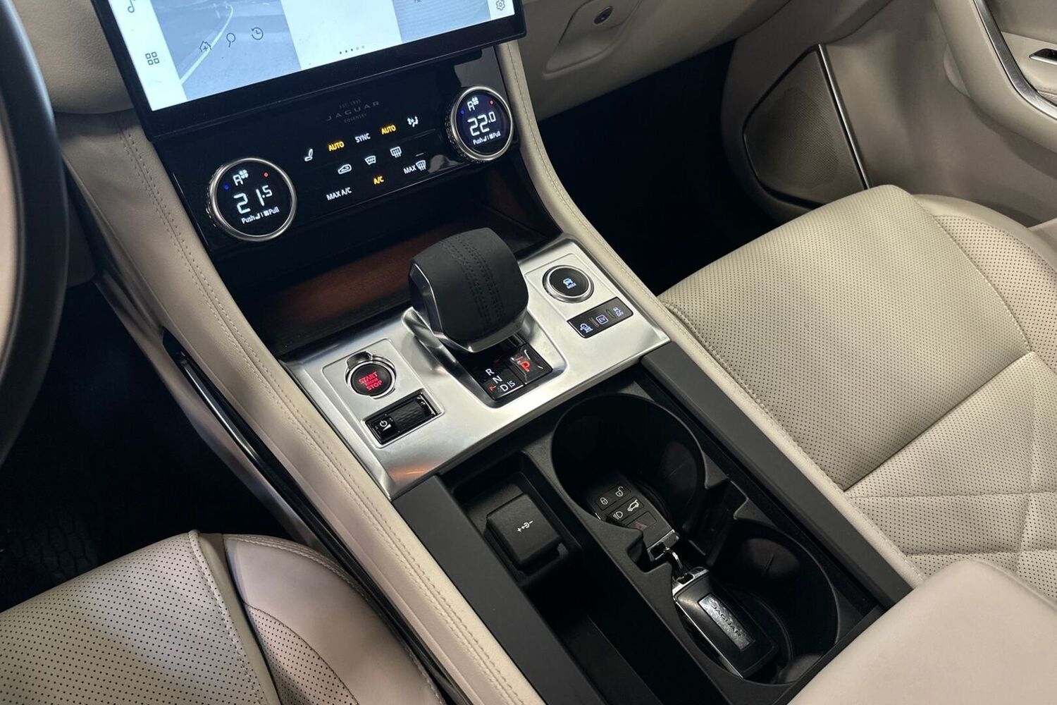 Jaguar F-PACE vaihtoauto