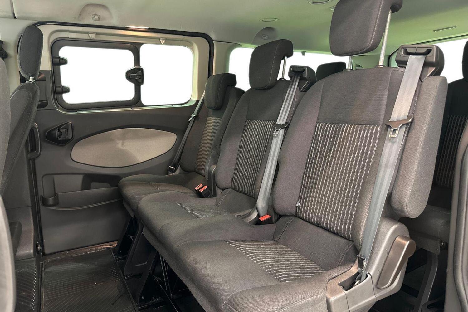 Ford Tourneo Custom vaihtoauto