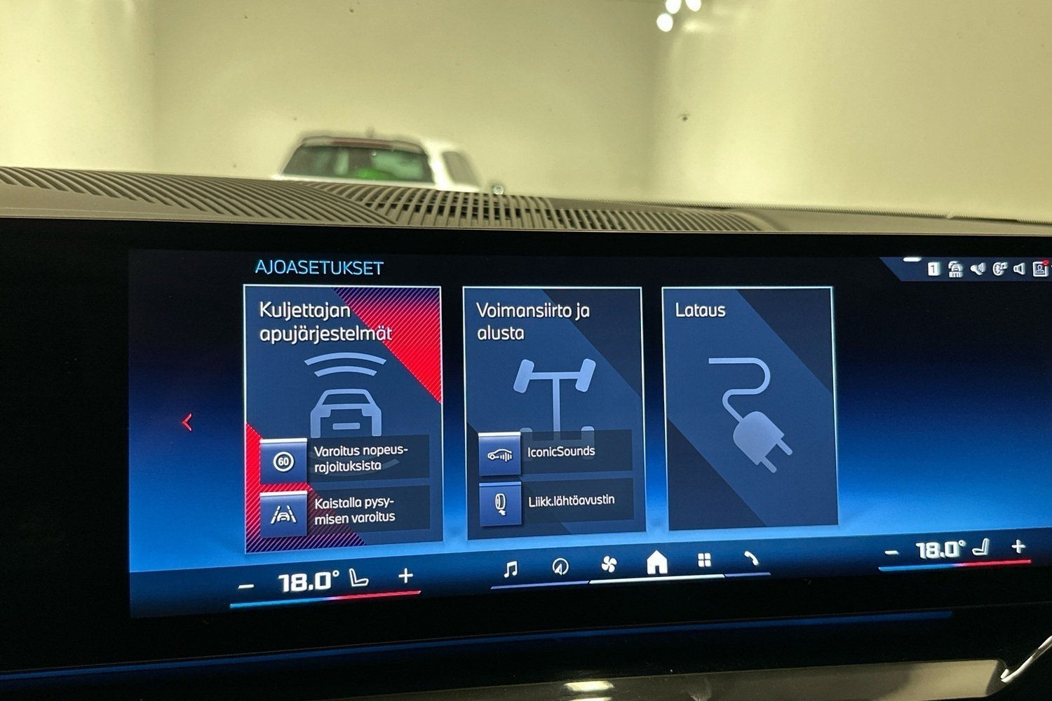 BMW i5 M60 vaihtoauto