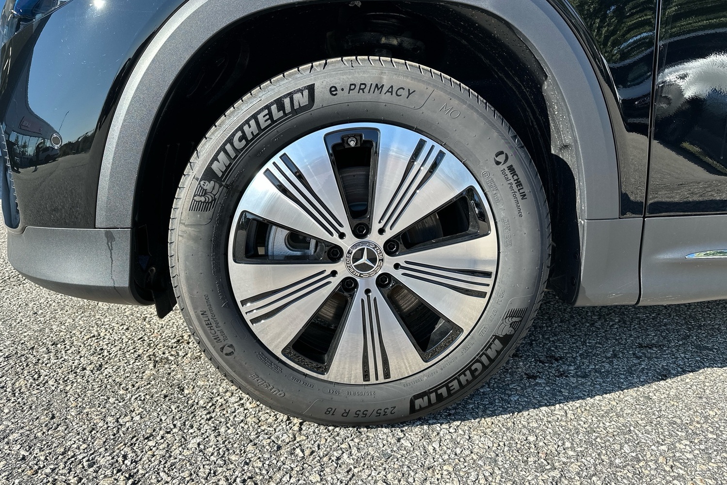 Mercedes-Benz EQB vaihtoauto