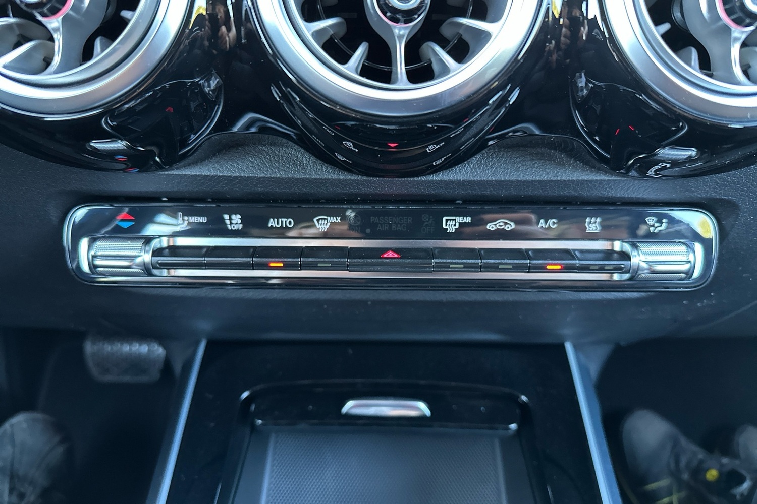 Mercedes-Benz EQB vaihtoauto