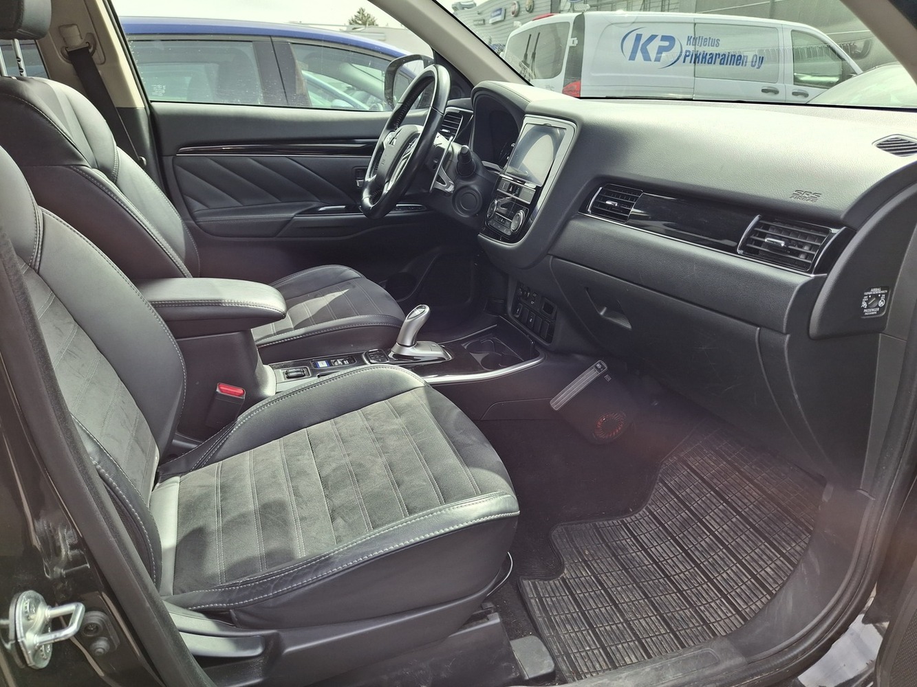 Mitsubishi Outlander PHEV vaihtoauto