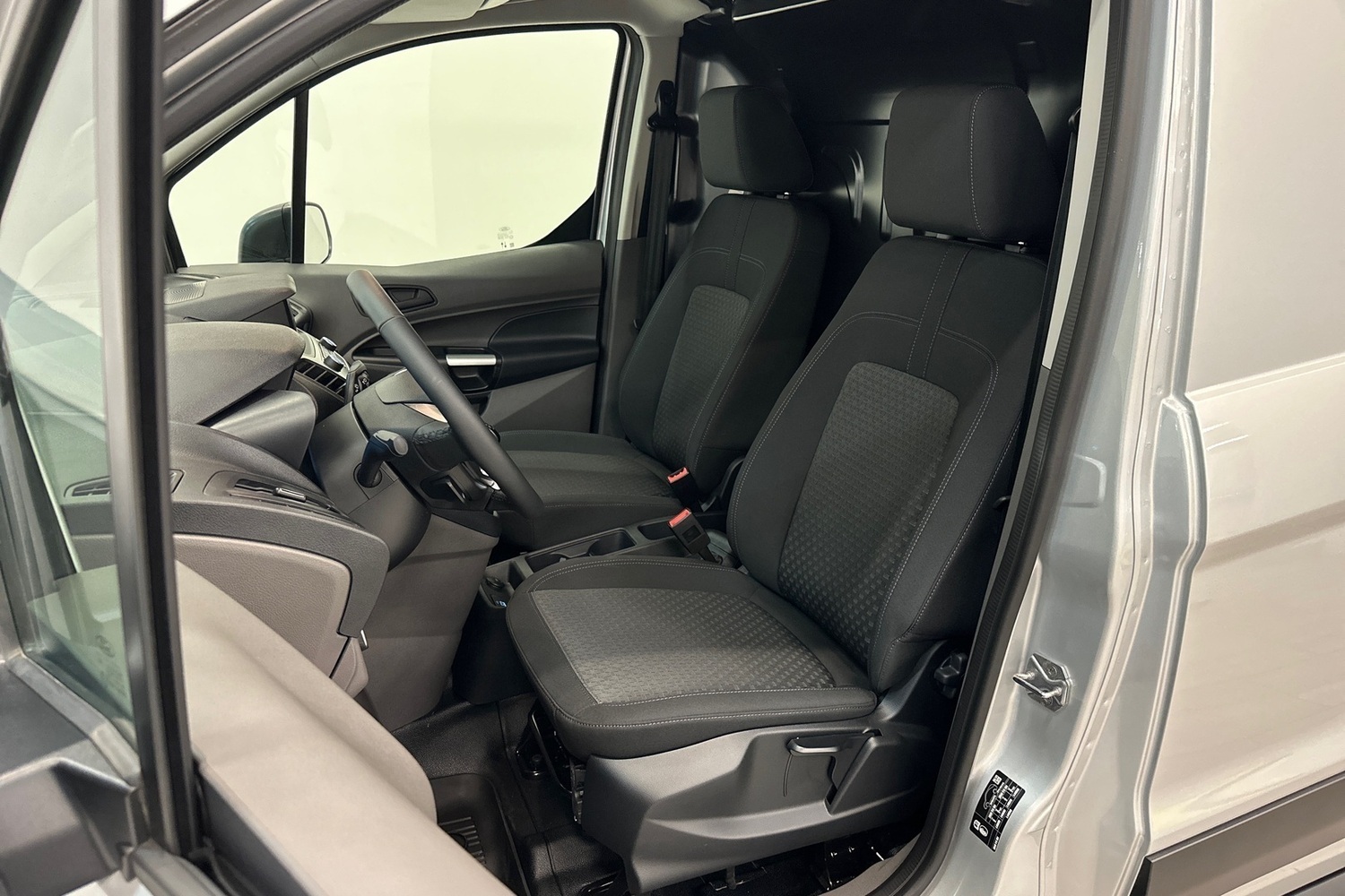 Ford Transit Connect vaihtoauto
