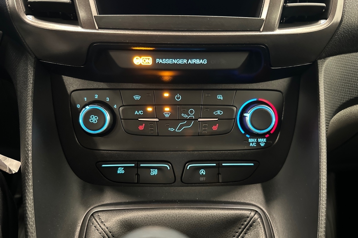 Ford Transit Connect vaihtoauto