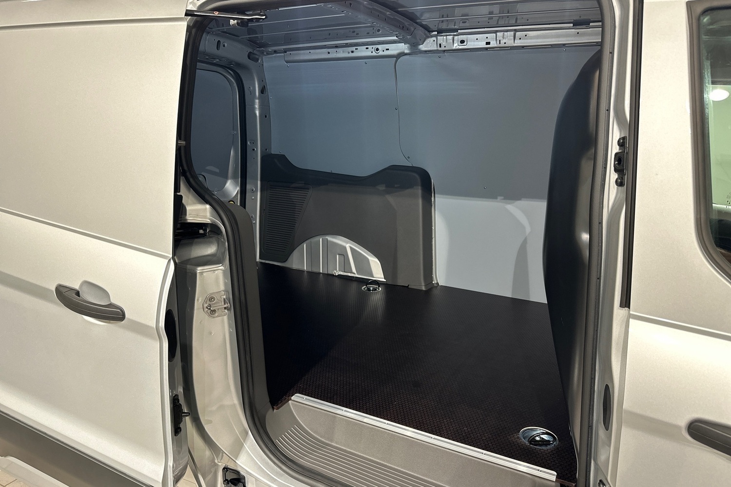Ford Transit Connect vaihtoauto