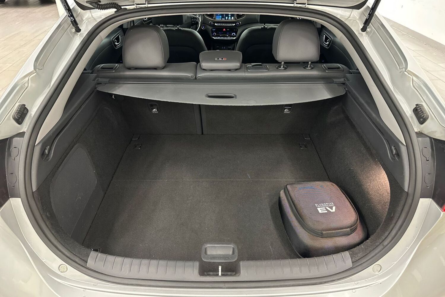 Hyundai IONIQ electric vaihtoauto