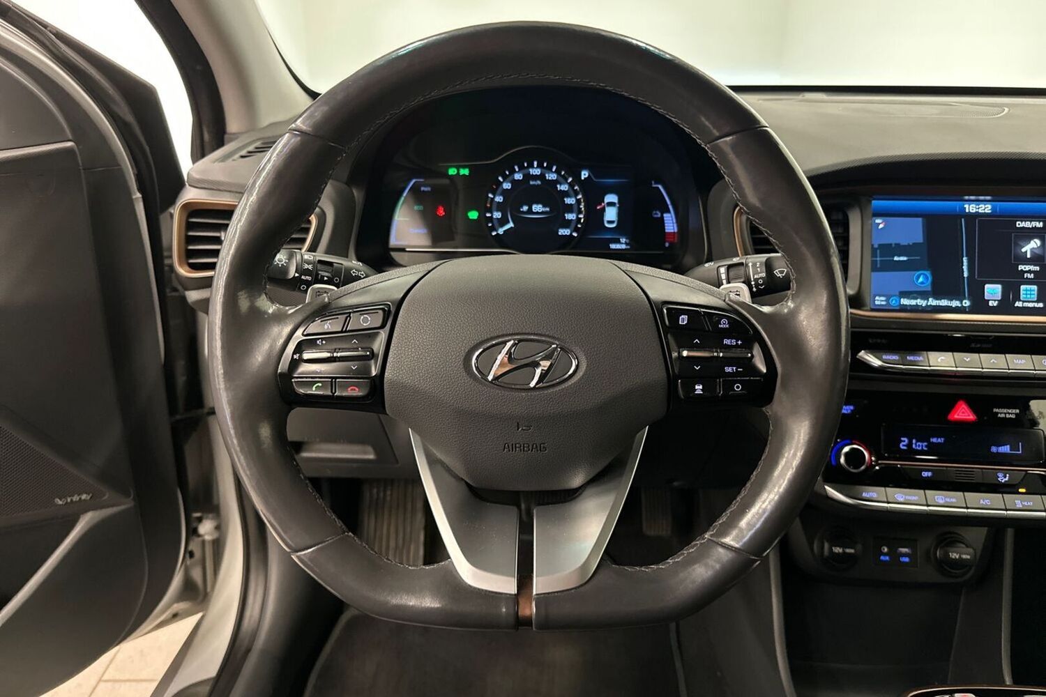 Hyundai IONIQ electric vaihtoauto