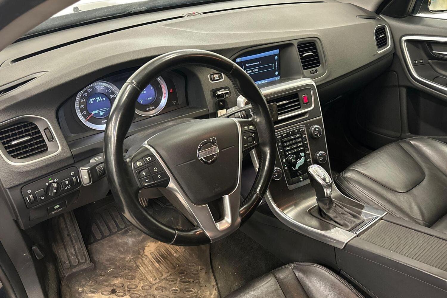 Volvo V60 vaihtoauto