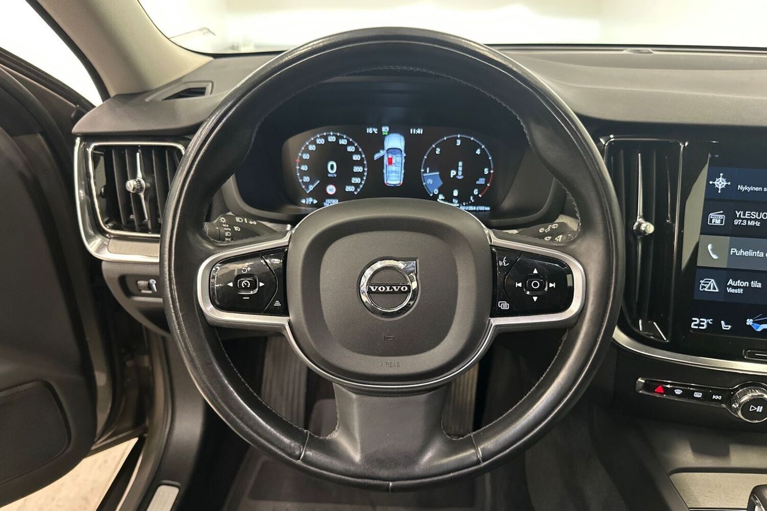 Volvo V60 Cross Country vaihtoauto