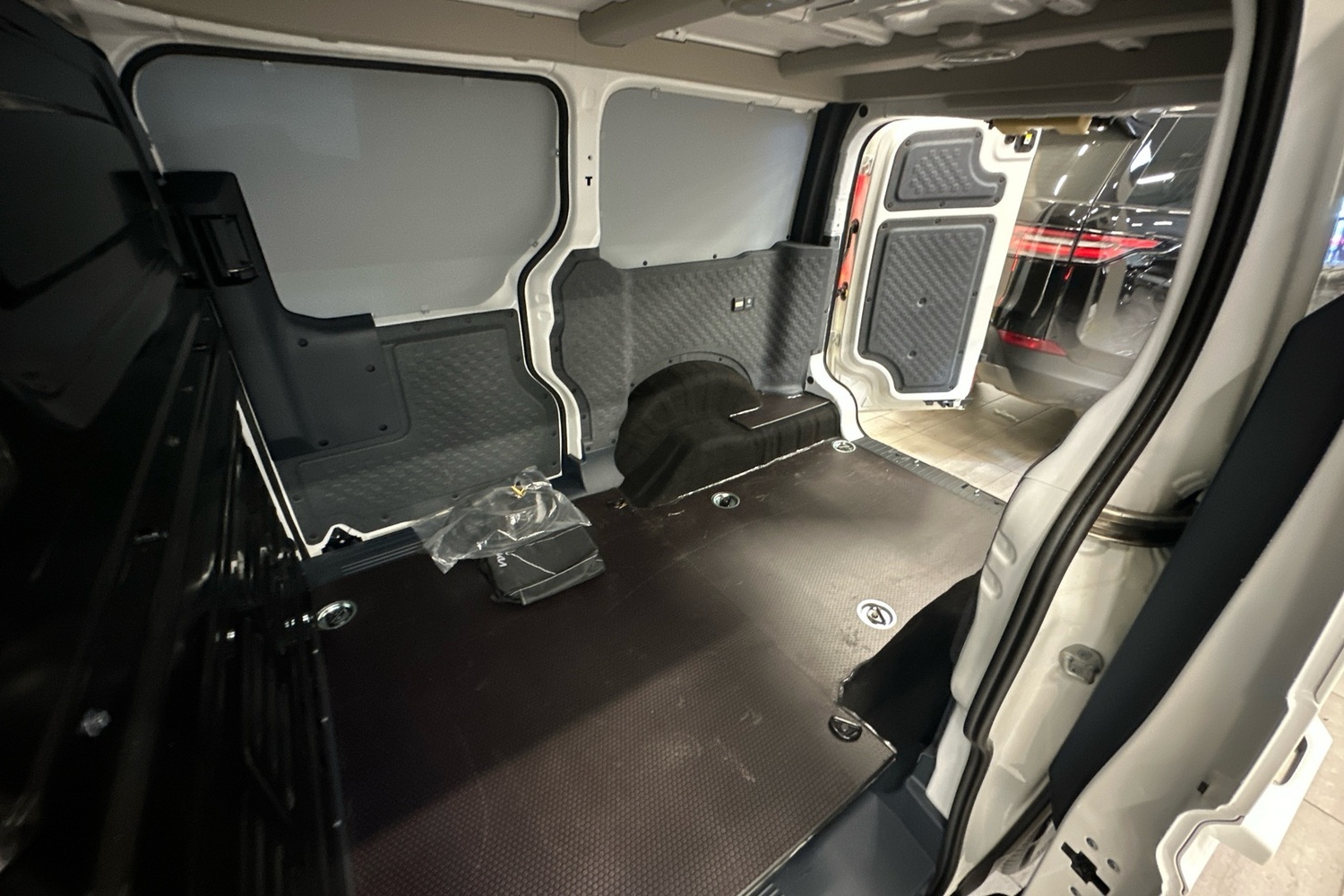 Kia PV5 Cargo vaihtoauto