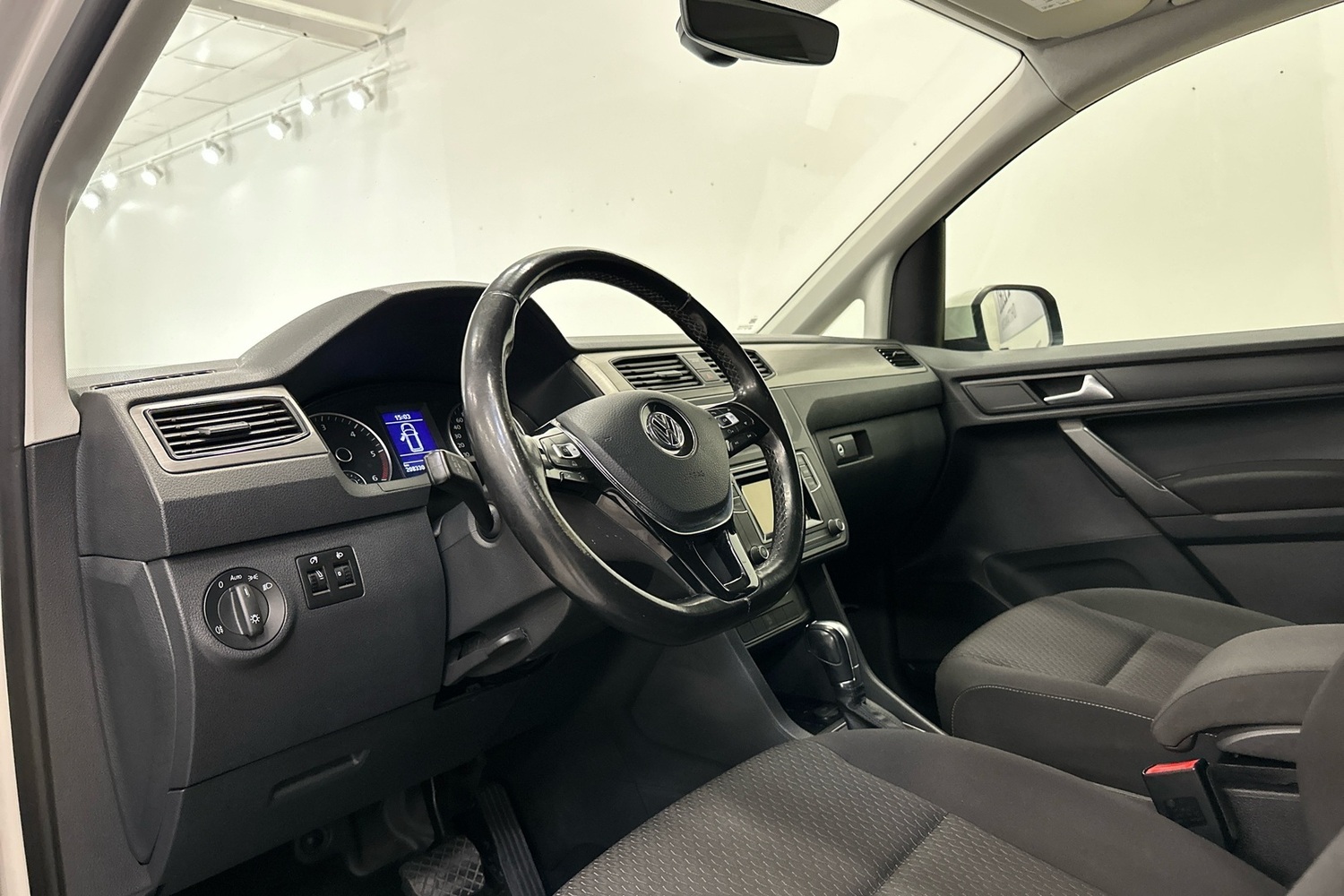 Volkswagen Caddy Maxi vaihtoauto
