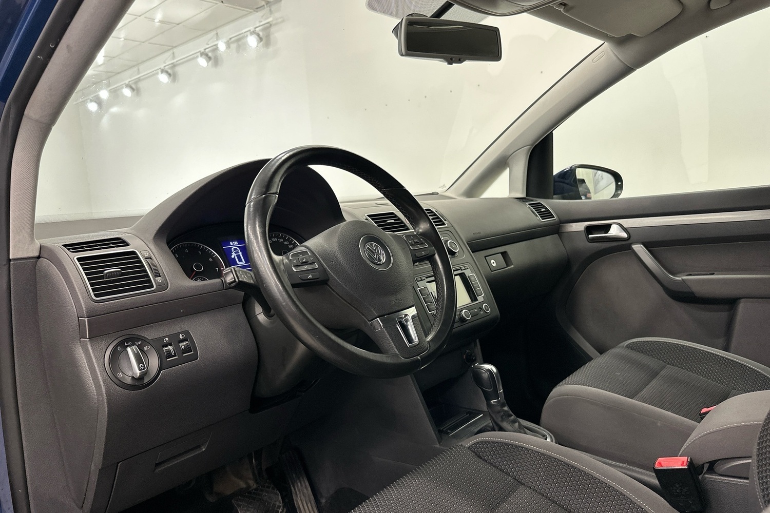 Volkswagen Touran vaihtoauto