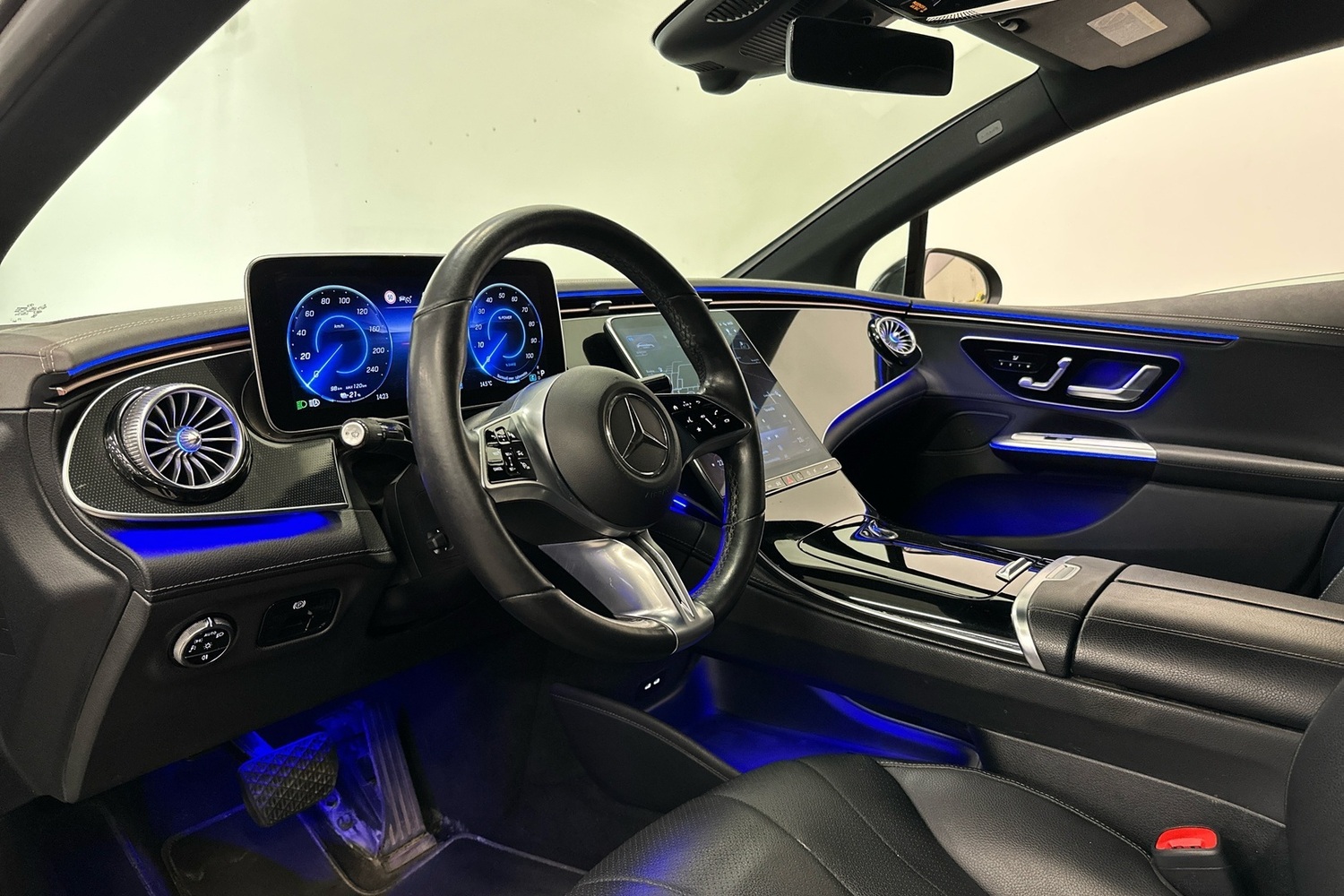 Mercedes-Benz EQE vaihtoauto