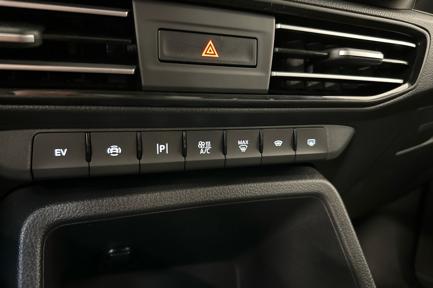 Ford Transit Connect vaihtoauto