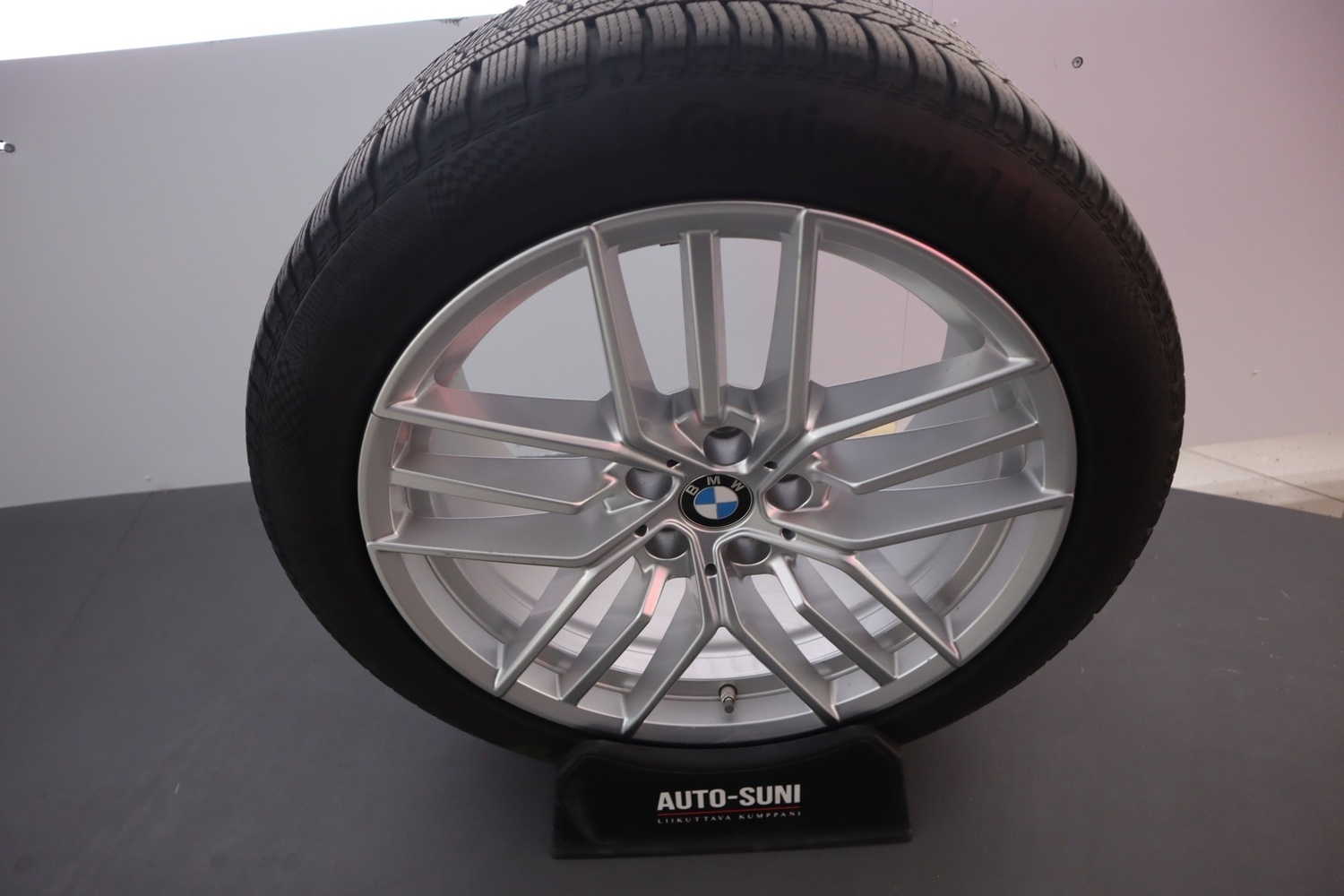 BMW i5 vaihtoauto