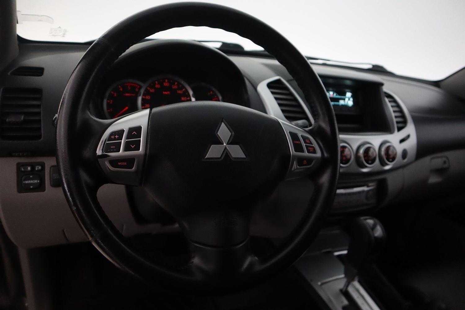 Mitsubishi L200 vaihtoauto