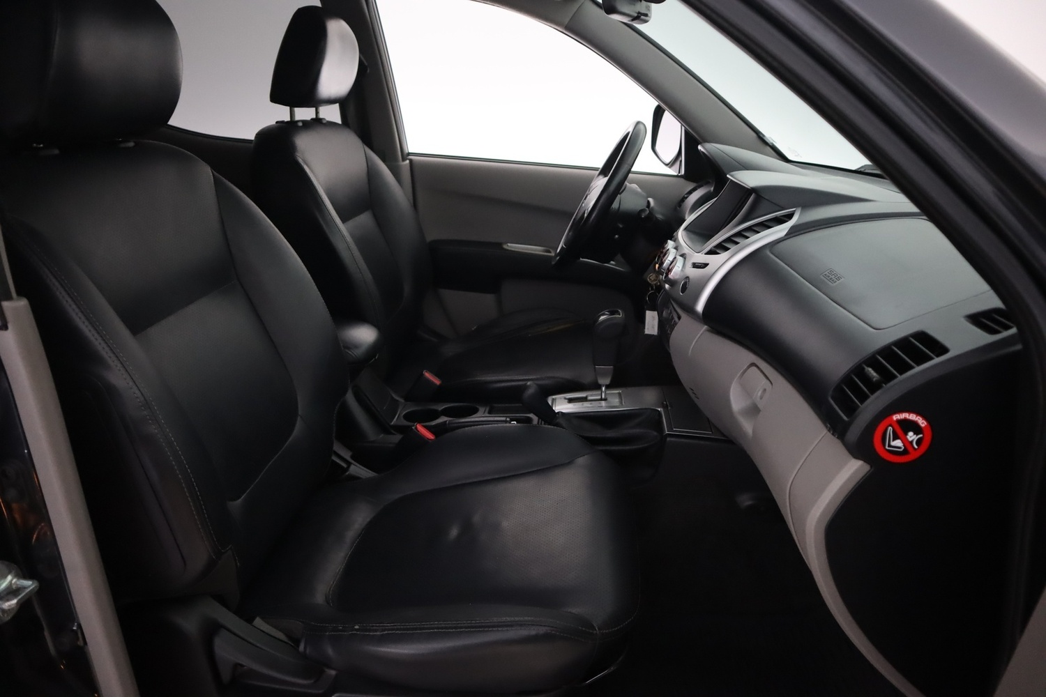 Mitsubishi L200 vaihtoauto