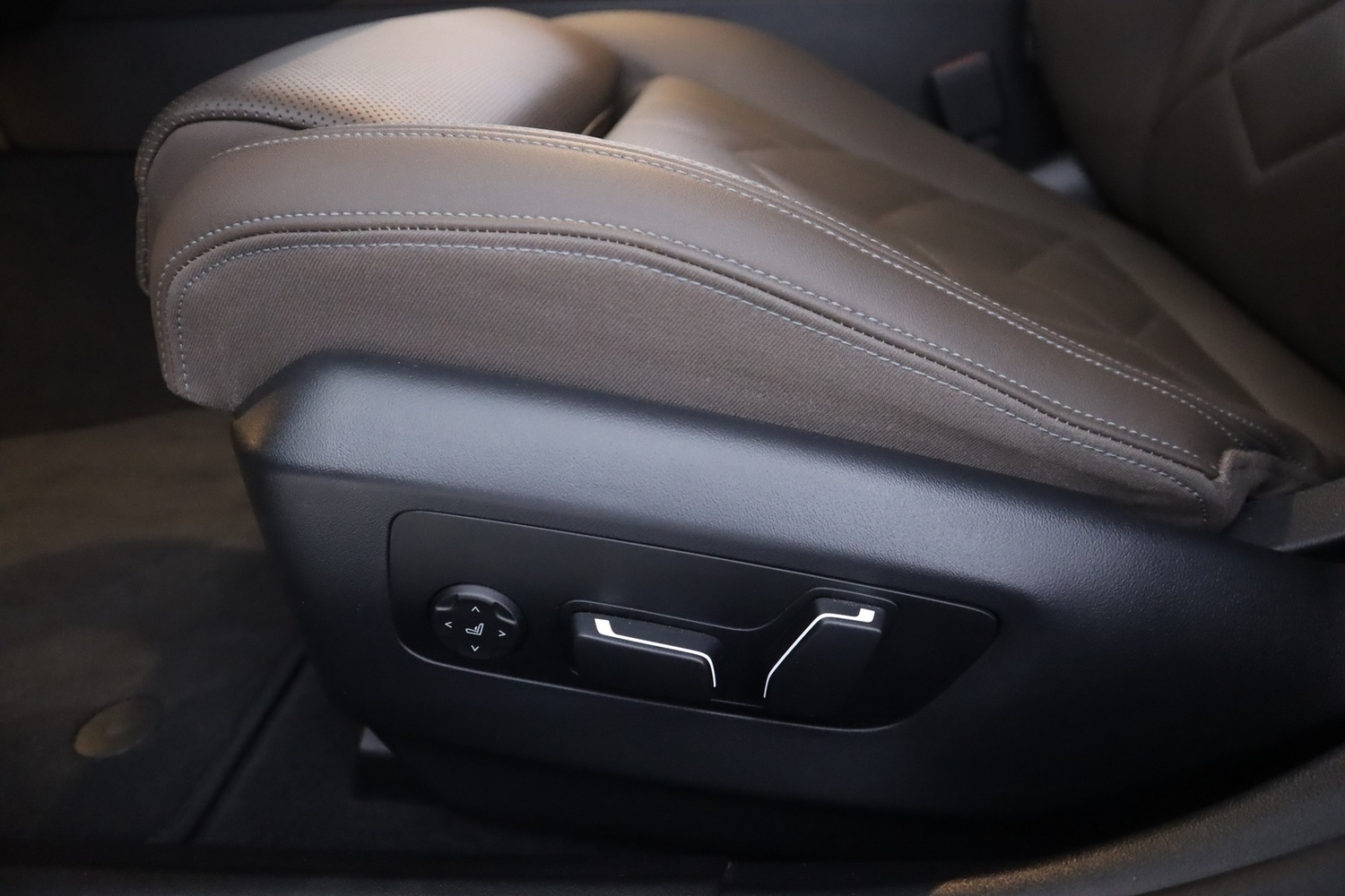 BMW i5 vaihtoauto