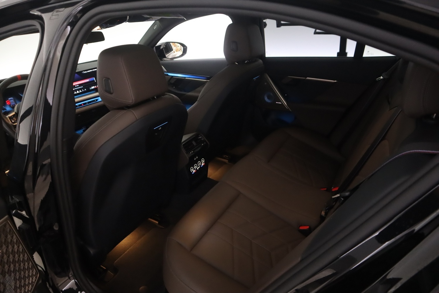 BMW i5 vaihtoauto