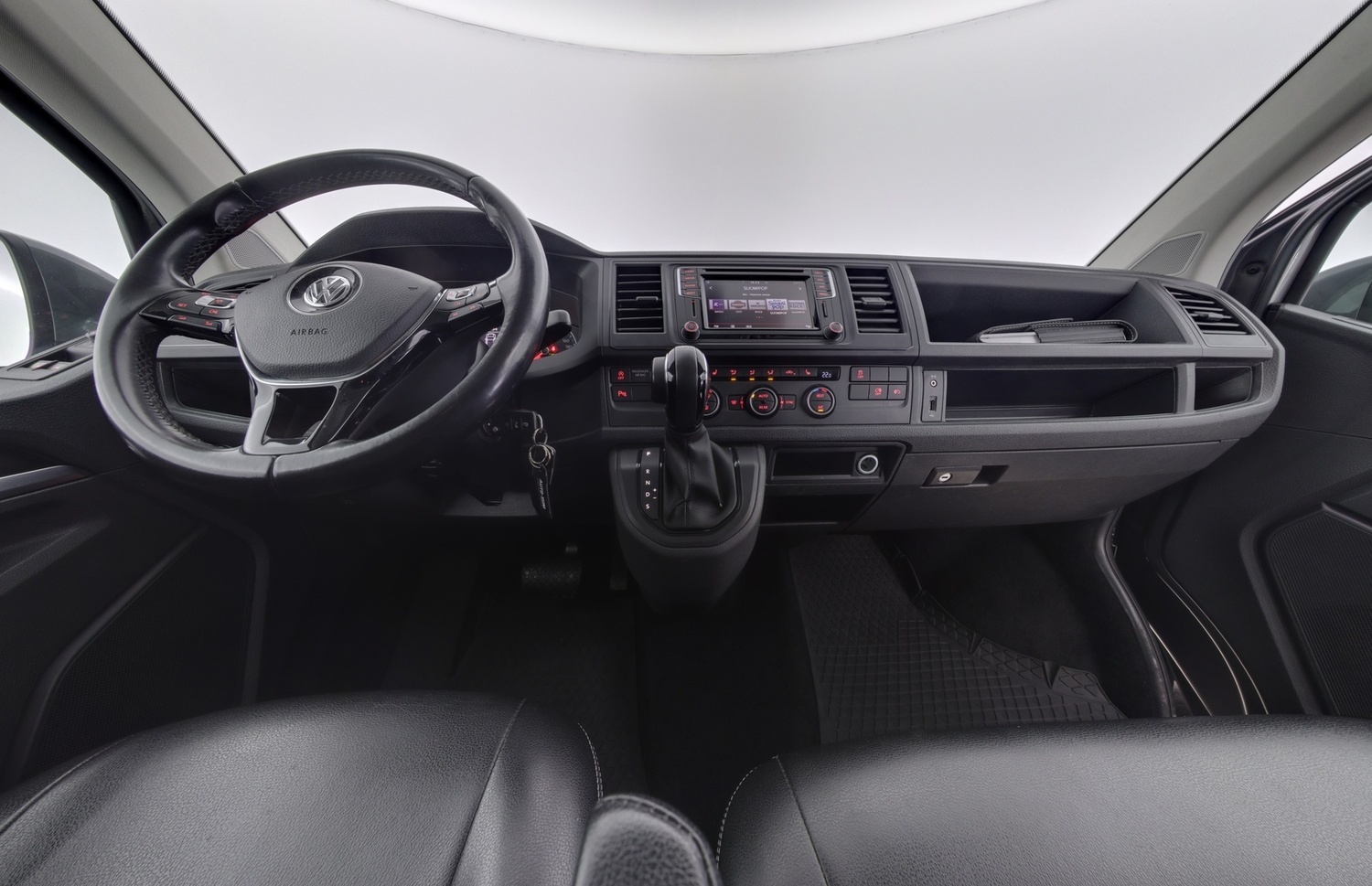 Volkswagen Caravelle vaihtoauto