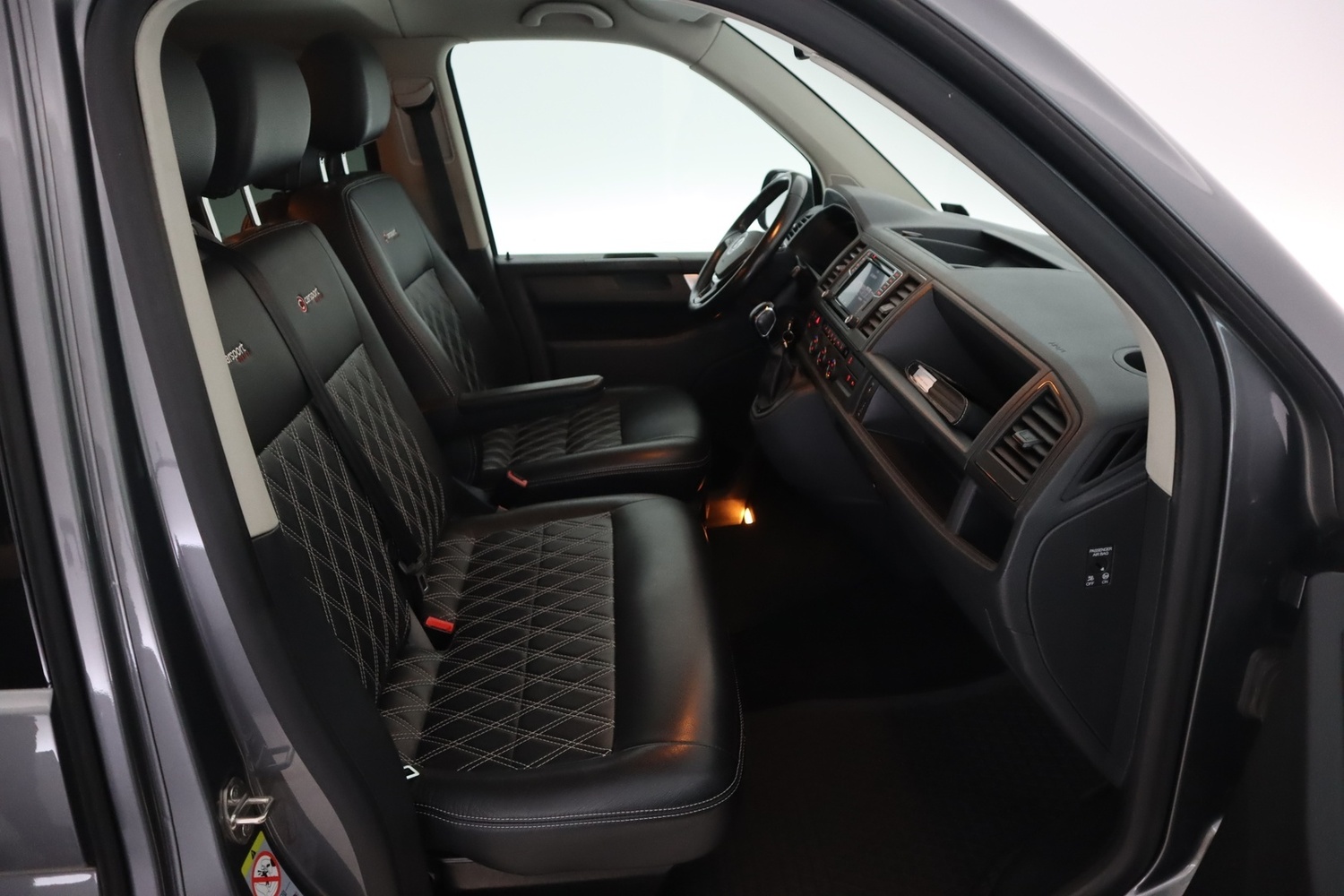Volkswagen Caravelle vaihtoauto